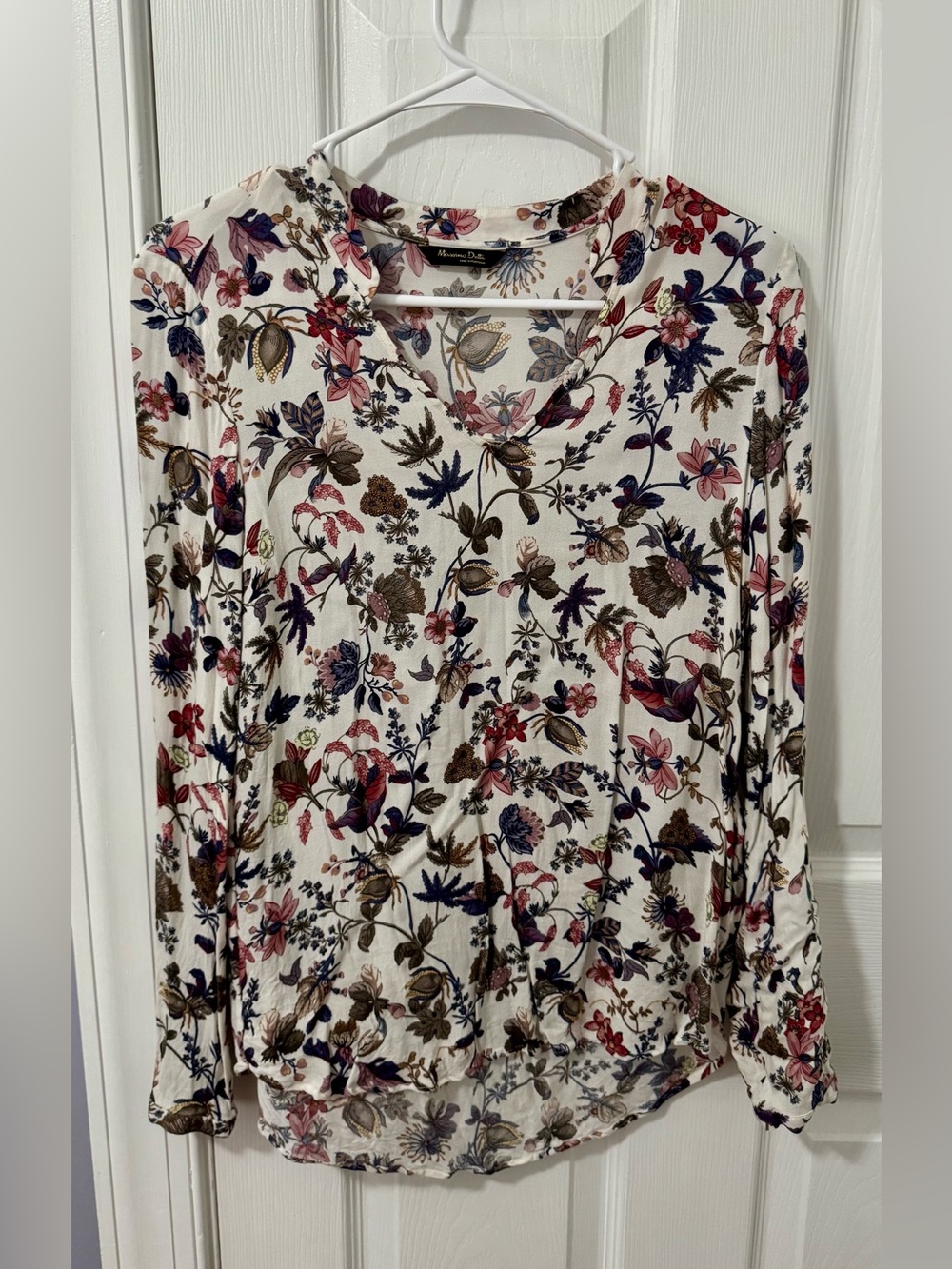 Massimo Dutti Cream Floral V-Neck Long Sleeve Top with Multicolor Print